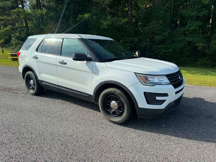 2018-ford-explorer-image-7