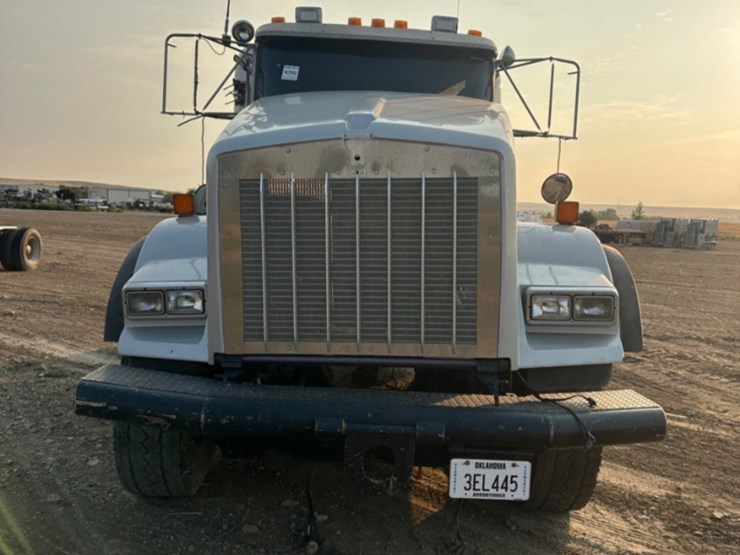 2015-kenworth-t800-image-2