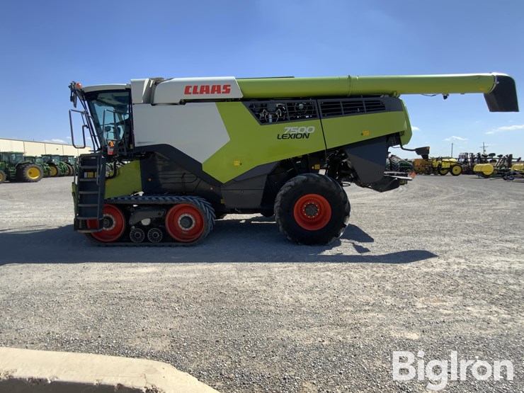 2022-claas-lexion-7500tt-image-9