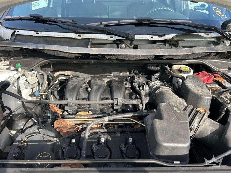 2019-ford-explorer-image-16