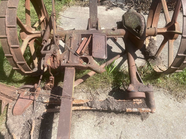 #1621-•-antique-sickle-bar-image-5