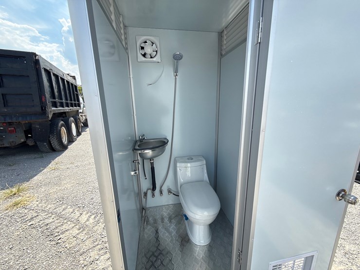 #187-•-portable-restroom-image-5