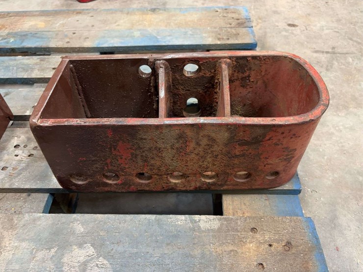 (3)-tractor-pulling-suitcase-weight-brackets-image-2