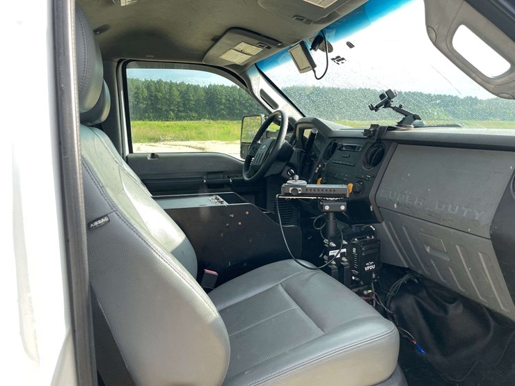 2012-ford-f550-image-18