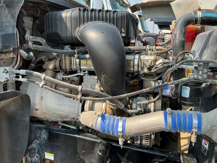 2011-freightliner-coronado-122-sd-image-24