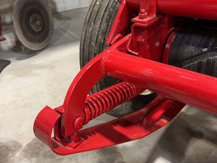 international-harvester-2a-6’-hay-conditioner-image-17