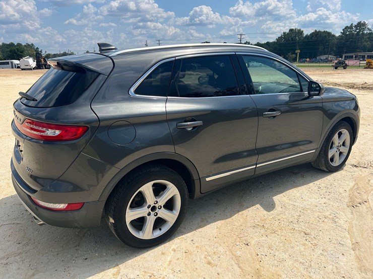 2017-lincoln-mkc-4-door-suv-(180,280-miles)-image-4
