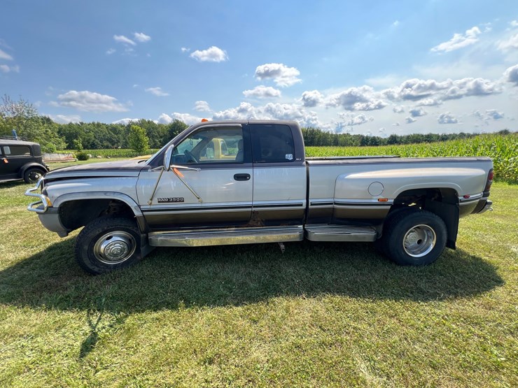 1997-dodge-ram-3500-image-1