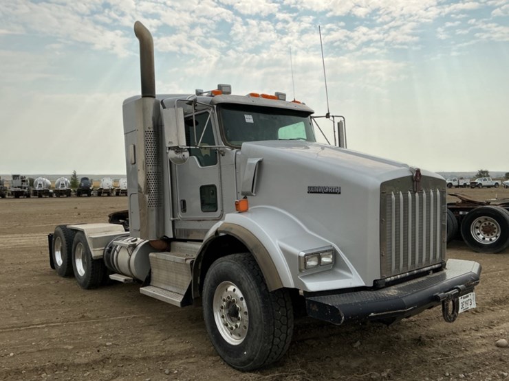 2012-kenworth-t800-image-3