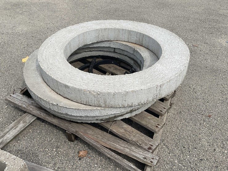#10626-•-(3)-pallets-of-concrete-pieces-image-6