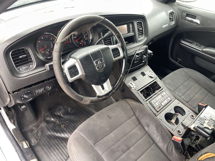 2011-dodge-charger-4-door-police-sedan-(117,647-miles)-image-11