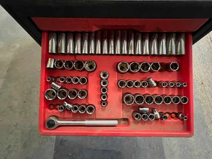 #5728-•-portable-craftsman-tool-box-with-contents-image-6