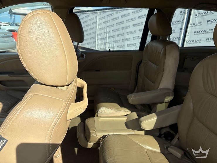 2010-honda-odyssey-image-21
