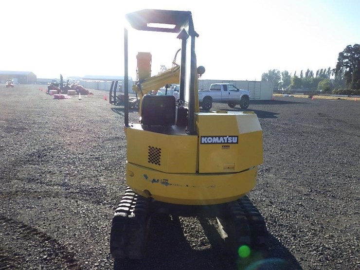 komatsu-pc28-image-4