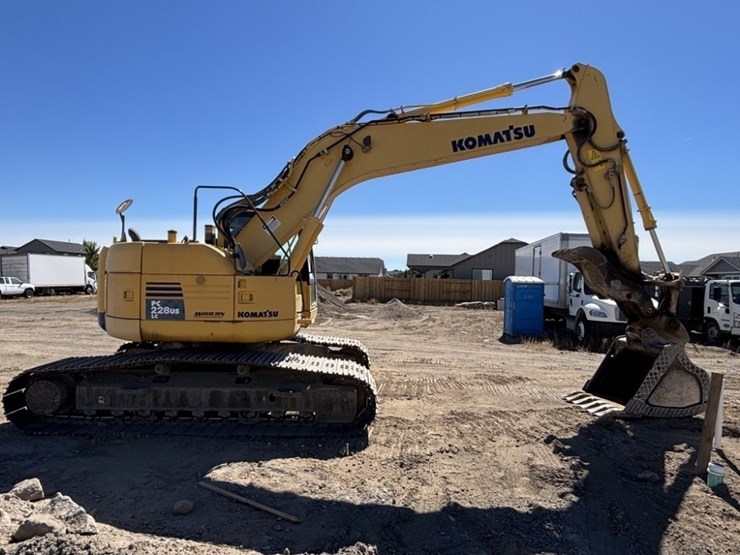 2013-komatsu-pc228us-lc-8-image-6