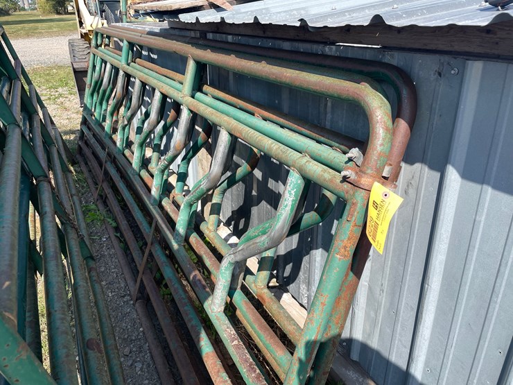 #6229-•-(3)-12'-feeder-gates-image-1