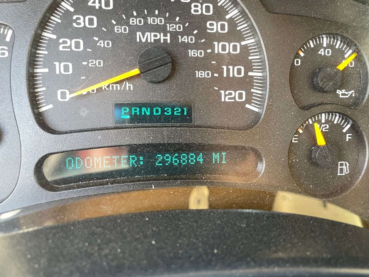 2003-gmc-sierra-2500-image-26