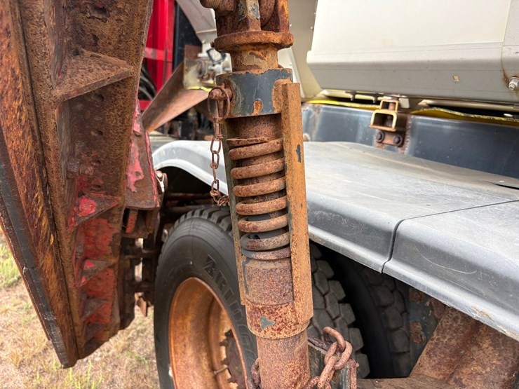 2018-western-star-4700sf-image-57