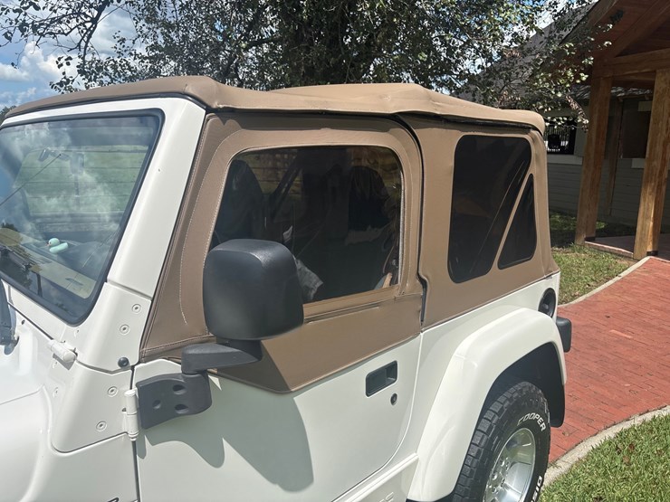 2002-jeep-wrangler-image-15
