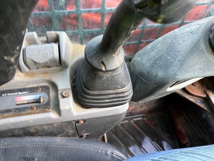 kubota-svl95-2-image-24