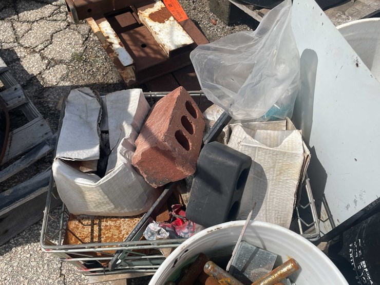 #10619-•-pallet-of-scrap-metal-image-7