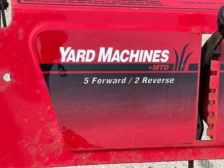 #10542-•-yard-machine-snow-blower-image-15