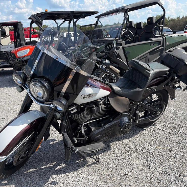 #191 • HARLEY DAVIDSON HERITAGE MOTORCYCLE