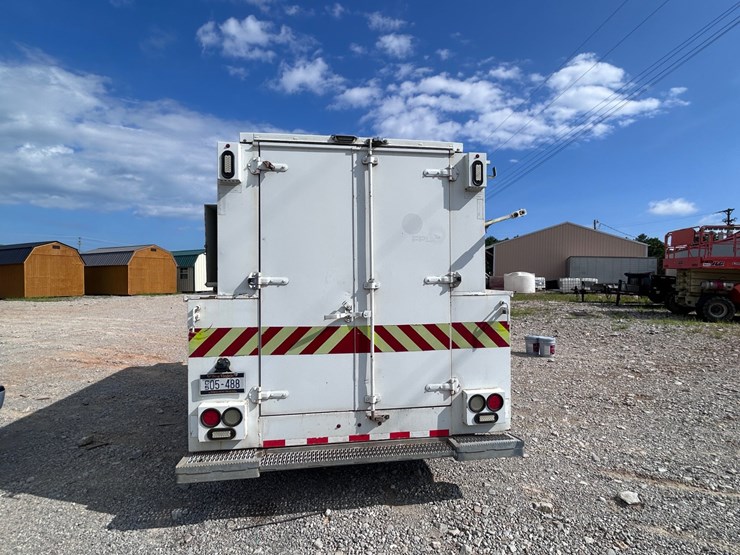 #212-•-2014-saub-pull-behind-service-trailer-image-6