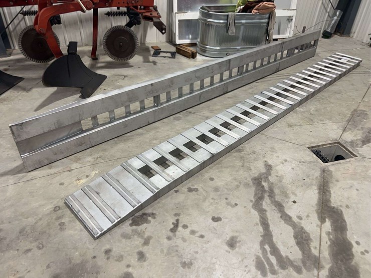 (2)-14’-aluminum-ramps-image-1