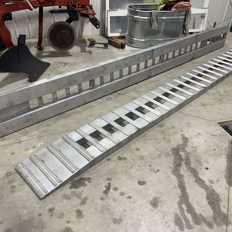 (2) 14’ Aluminum Ramps