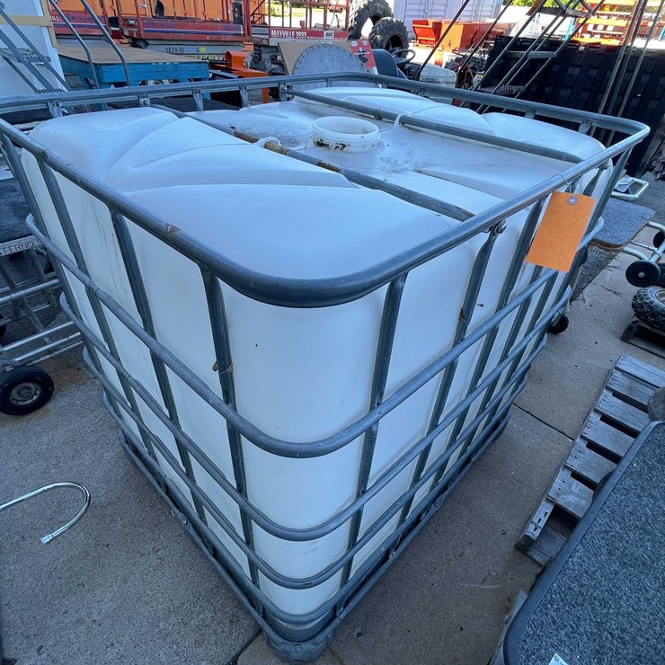 #9131 • 275 Gallon IBC Liquid Container (03)