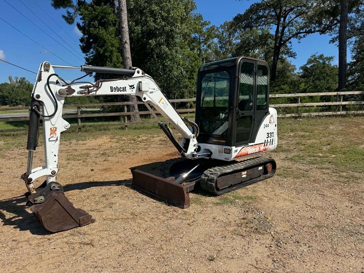 2002-bobcat-331-image-1