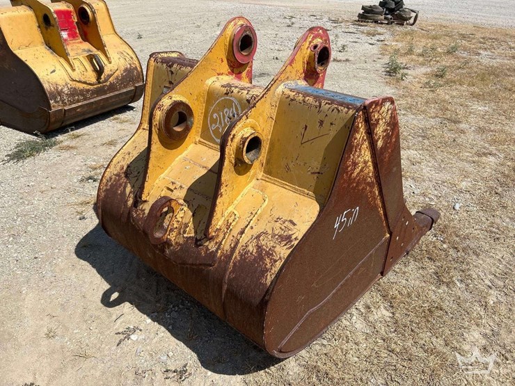 john-deere-45in.-bucket-excavator-attachment-image-4