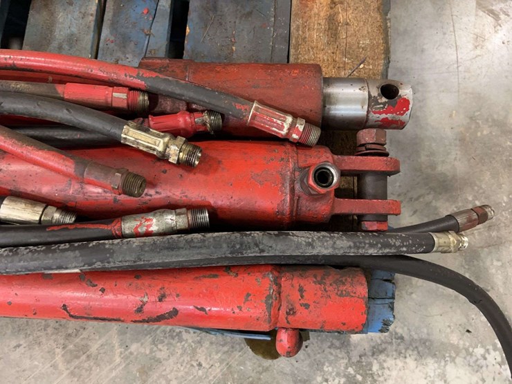 international-harvester-hydraulic-cylinders-and-parts-image-9