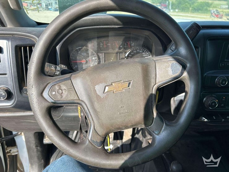 2016-chevrolet-silverado-3500-image-14