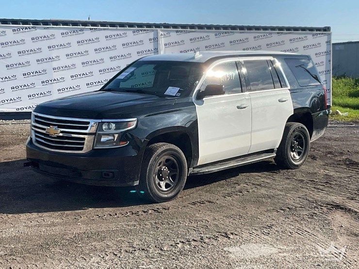 2020-chevrolet-tahoe-image-1