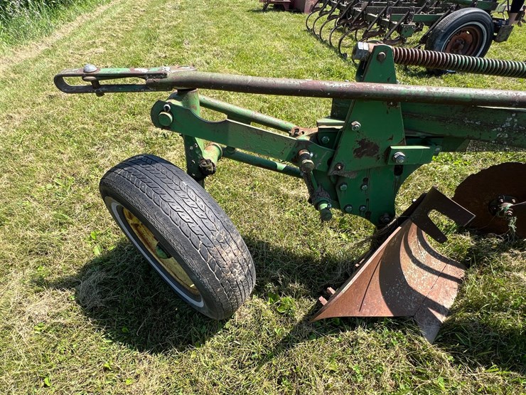 #5690-•-john-deere-4-bottom-plow-image-4