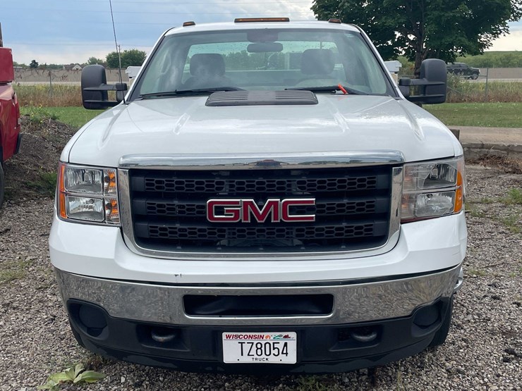 #10493-•-2014-gmc-(has-wi-title)-image-2