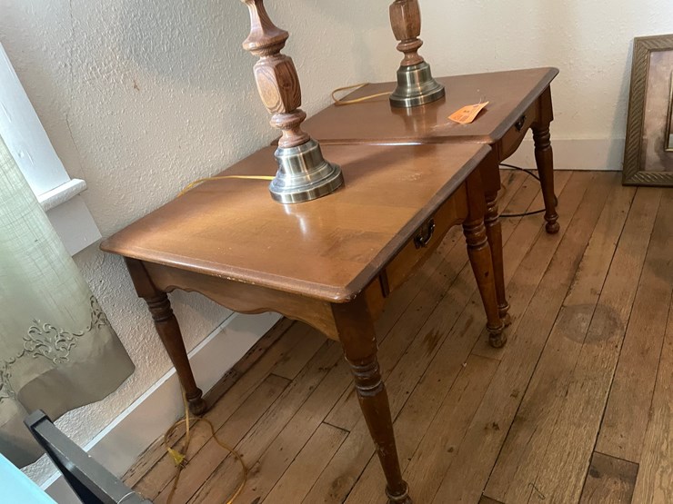 #6244-•-(2)-end-tables-and-lamps-image-7