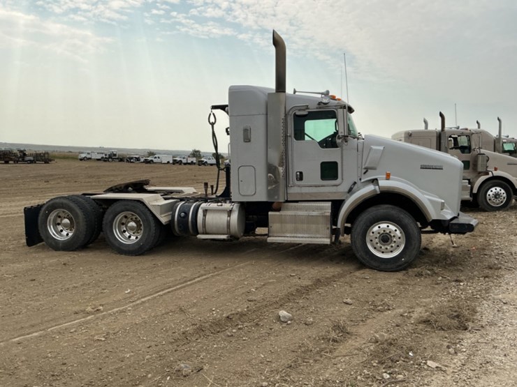 2012-kenworth-t800-image-5