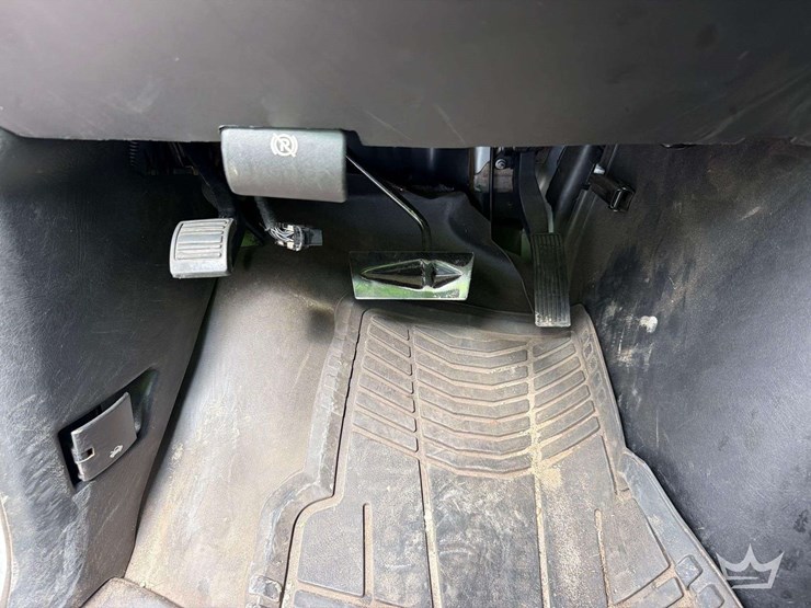 2018-chevrolet-express-g2500-image-9