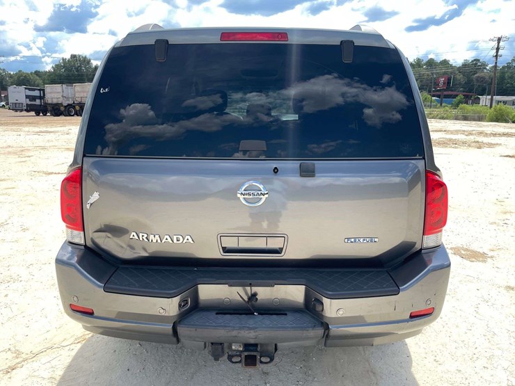 2015-nissan-armada-image-6