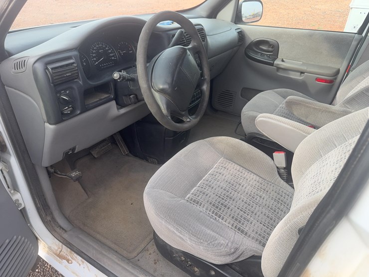 2000-chevrolet-venture-image-14