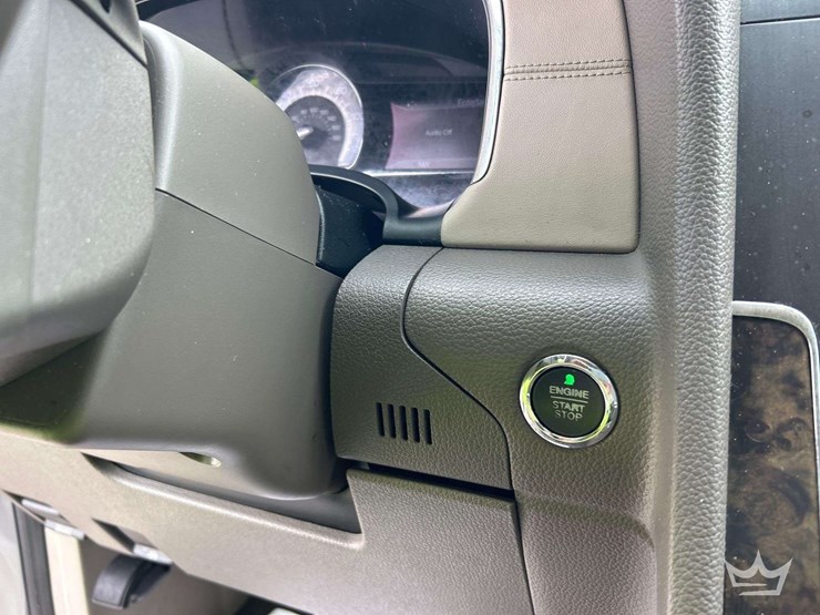 2016-lincoln-navigator-image-15
