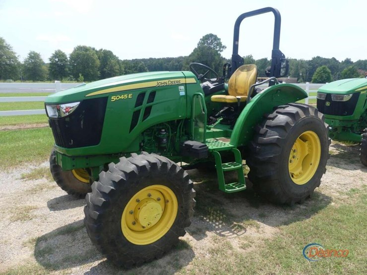 2021-john-deere-5045e-image-14