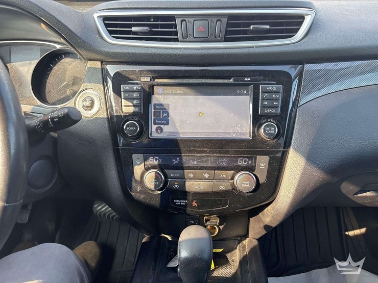 2015-nissan-rogue-image-14