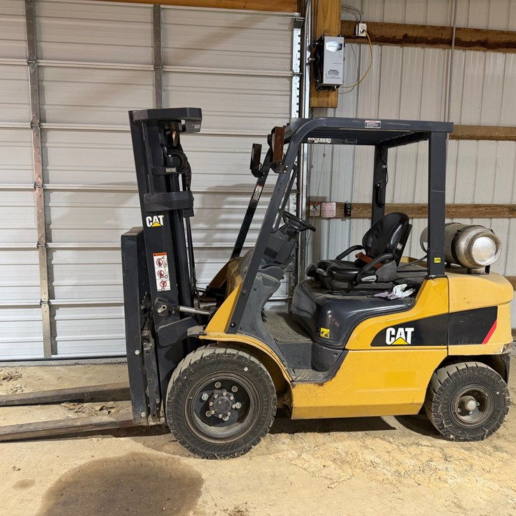 #18022 • CAT GP30N FORKLIFT