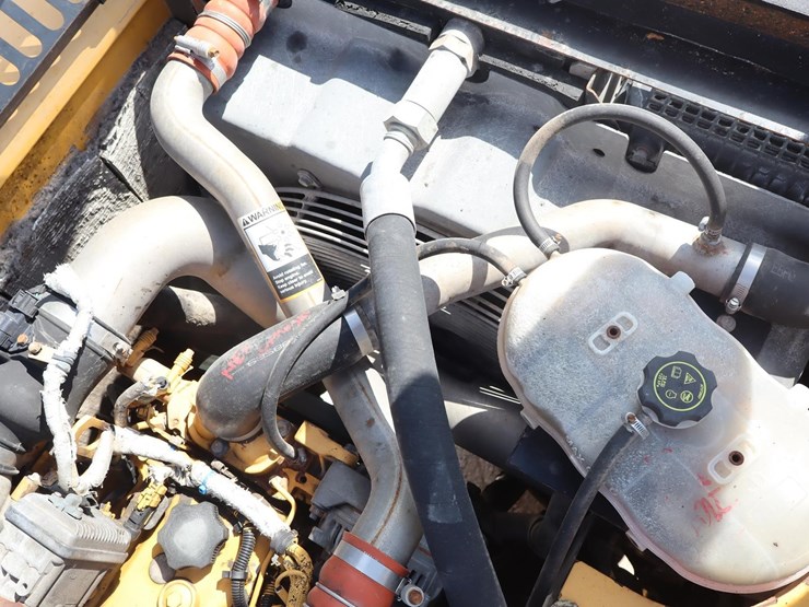 2014-deere-160g-lc-image-16