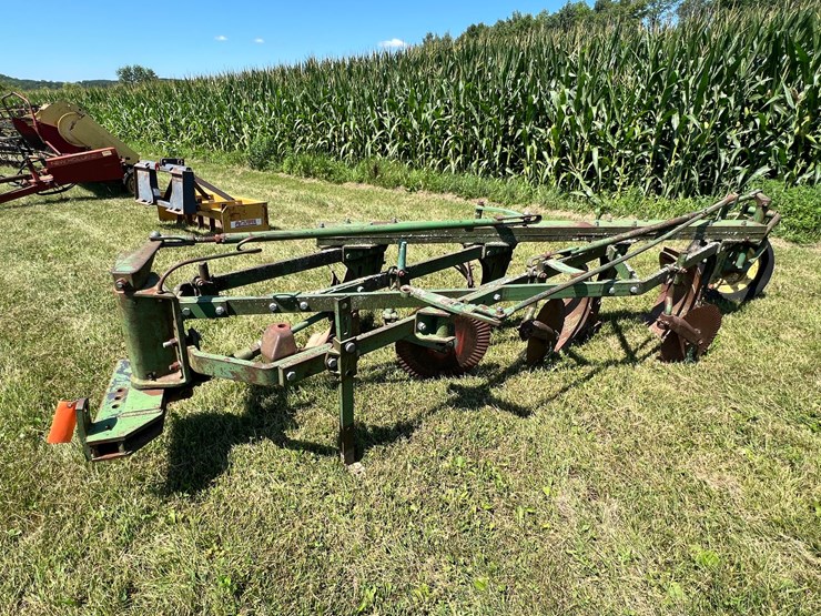 #5690-•-john-deere-4-bottom-plow-image-1