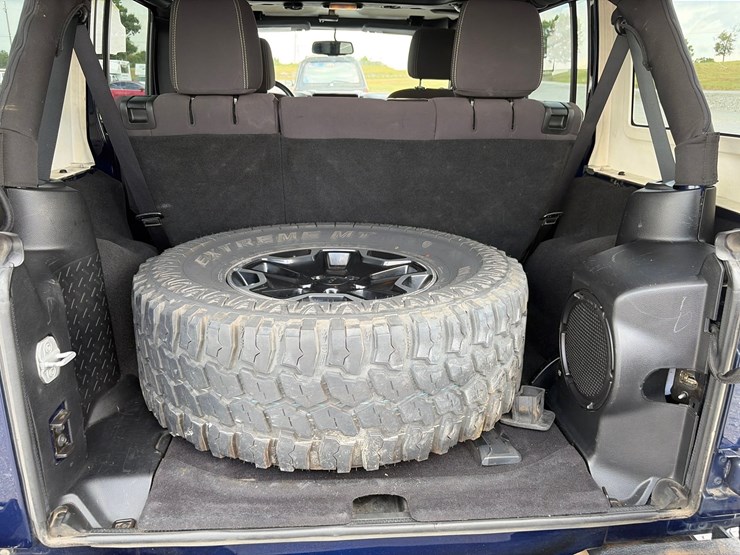 2013-jeep-wrangler-rubicon-image-7